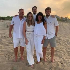 Meet your Posher, Victoria